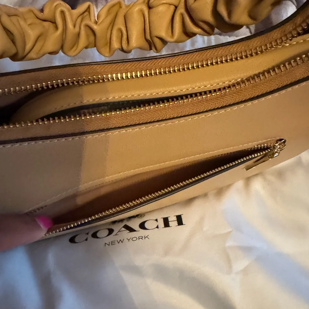 Coach Tan Leather Shoulder Bag with Ruffled Detail - Picture 4 of 11